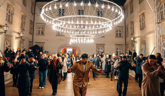 Galerija Klovićevi dvori: ZagreBal na Gornjem gradu 